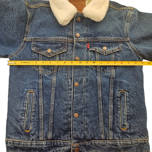 LEVI’S Women's Ex-Boyfriend Faux Fur Trim Denim Trucker Jacket Size S - Picture 6 of 14